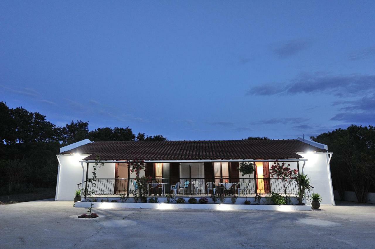 Anastazia Paradise Kolios ภายนอก รูปภาพ