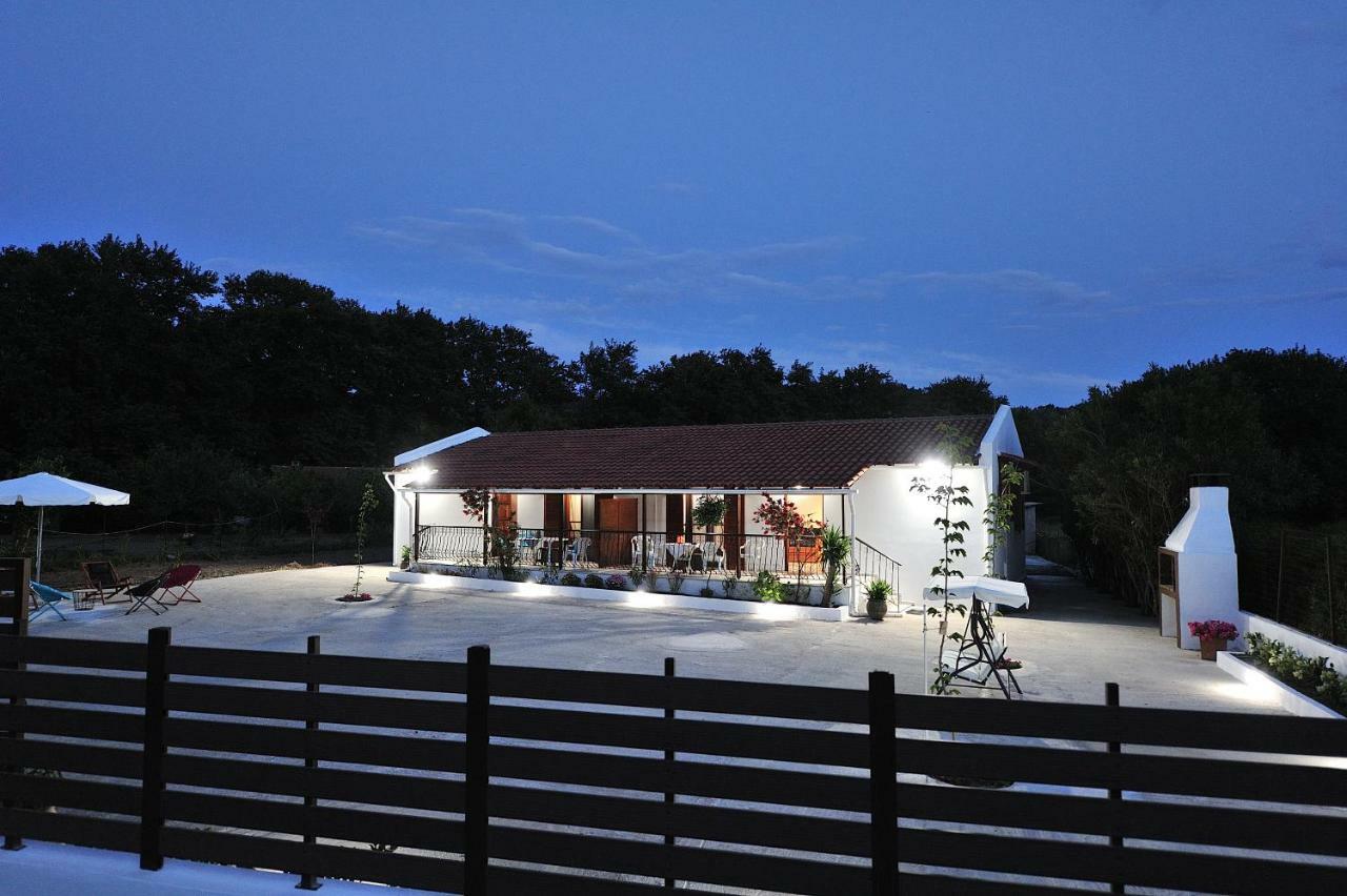 Anastazia Paradise Kolios ภายนอก รูปภาพ